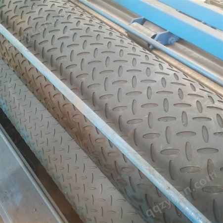 鑫玛机械供应 开平压花机 车厢底板 防滑板 实体厂家 质量保证