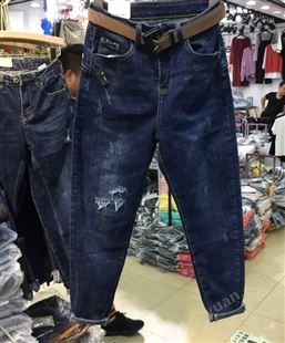 广州10元牛仔裤市场兜底货库存牛仔裤处理厂家便宜哈伦裤