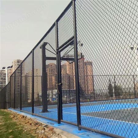 学校体育篮球场围网安全隔离铁丝网包塑勾花防护网墨绿色商际商贸