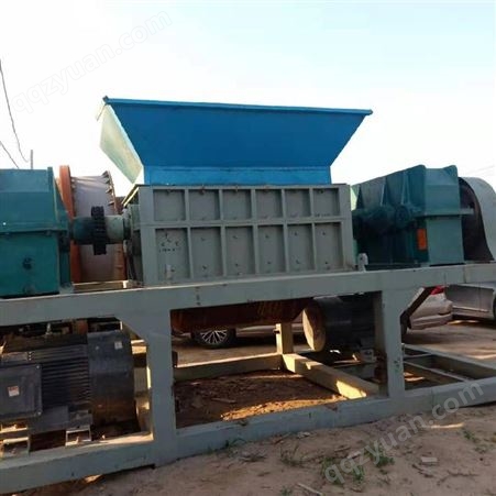 出售二手木屑粉碎机 移动式柴油机粉碎机 回收各种木材粉碎机 木材综合破碎机