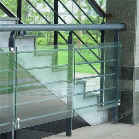 建筑玻璃 夹胶玻璃 平弯钢化夹胶玻璃 高强度