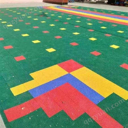 磊拓体育户外拼接地板 幼儿园操场运动塑胶悬浮地板 小米格拼接地板厂家